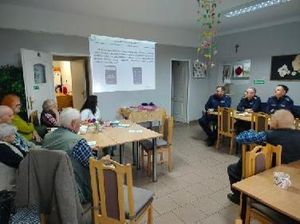 Uczestnicy w trakcie debaty.