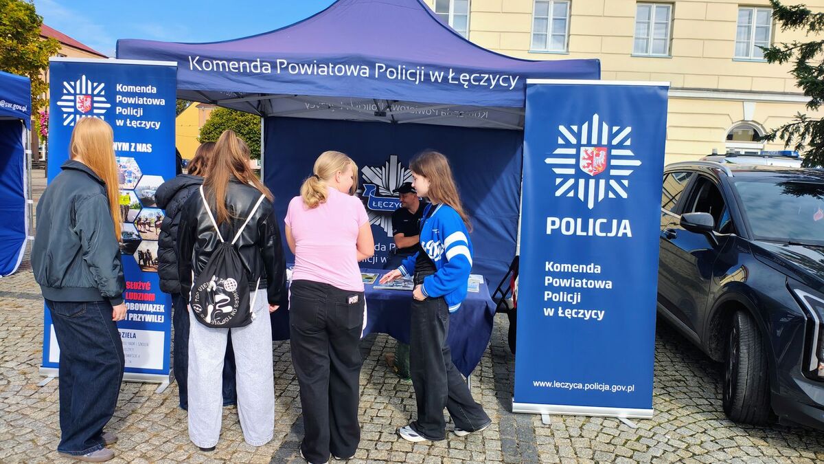 Policjanci z Łęczycy uczestniczyli w wydarzeniach Hubertusa i Dnia Ziemniaka